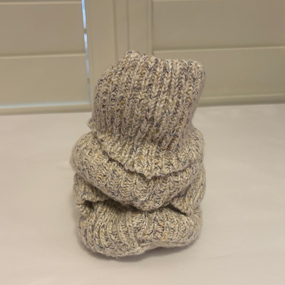 Lemon Cream and Tan Slipper Socks with Faux Fur - Picture 11 of 11